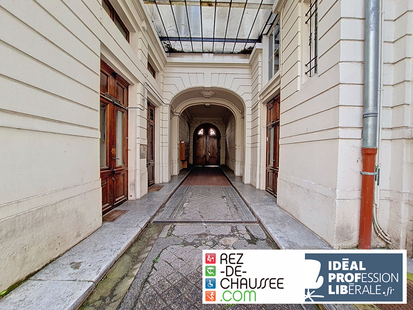 Lyon 6 - bureaux de 151m² à la vente à Lyon 69006 — photo 1