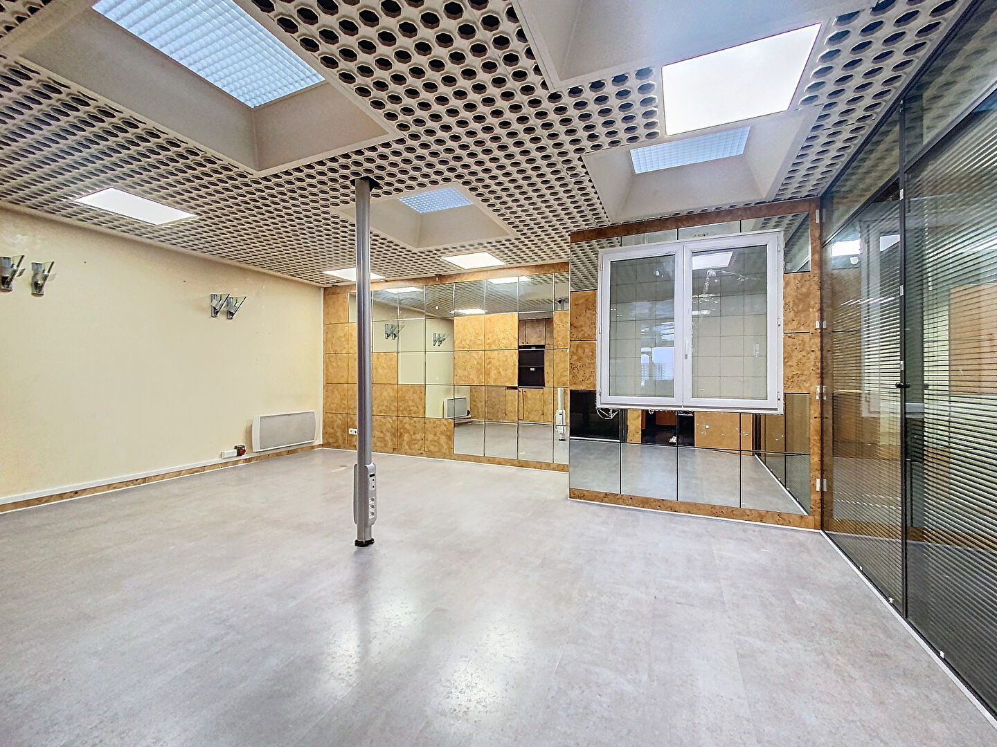 Bureaux rue baron à Paris 17 — photo 4