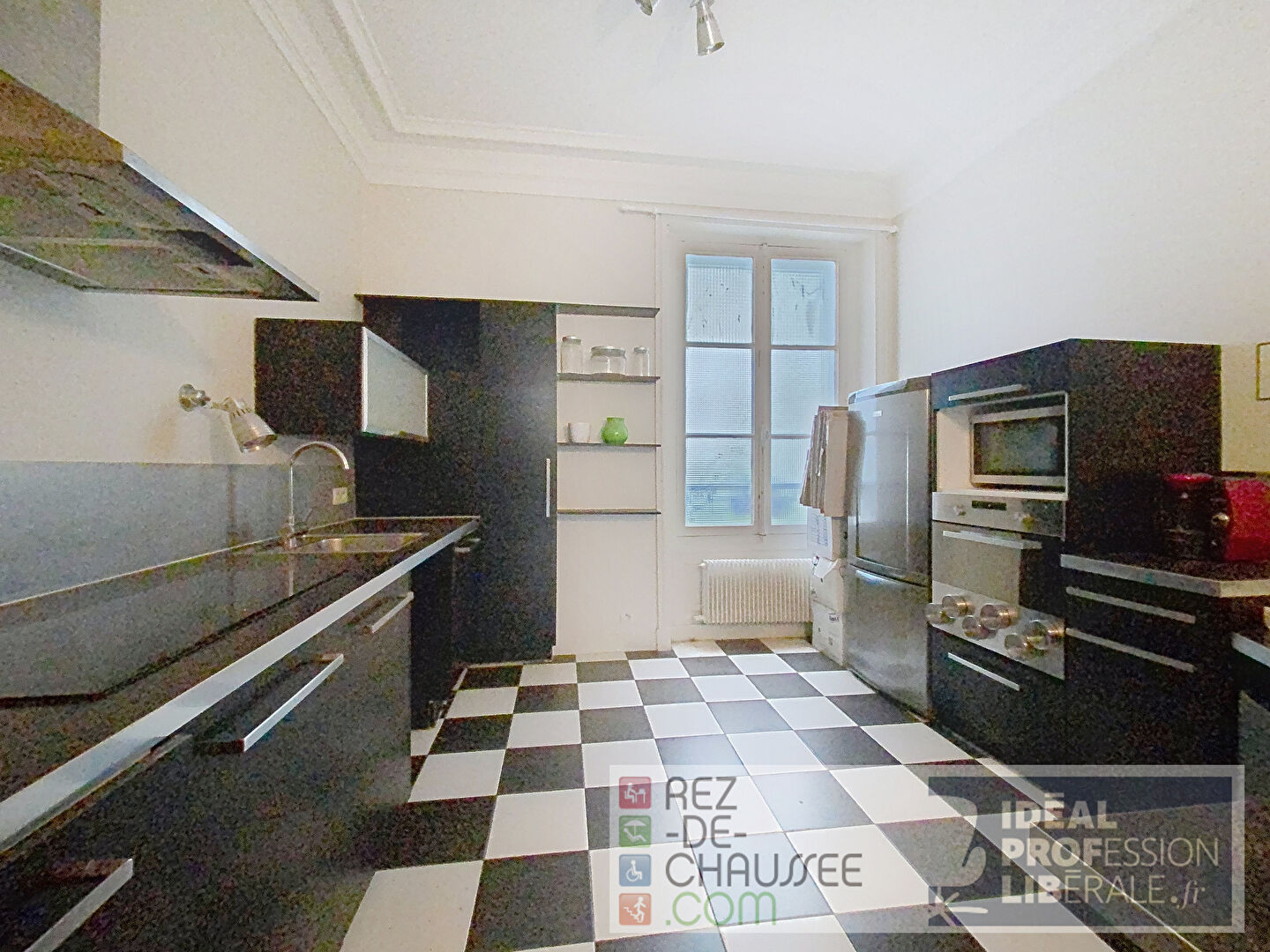 Appartement style atelier rue ruhmkorff à Paris 17 — photo 3