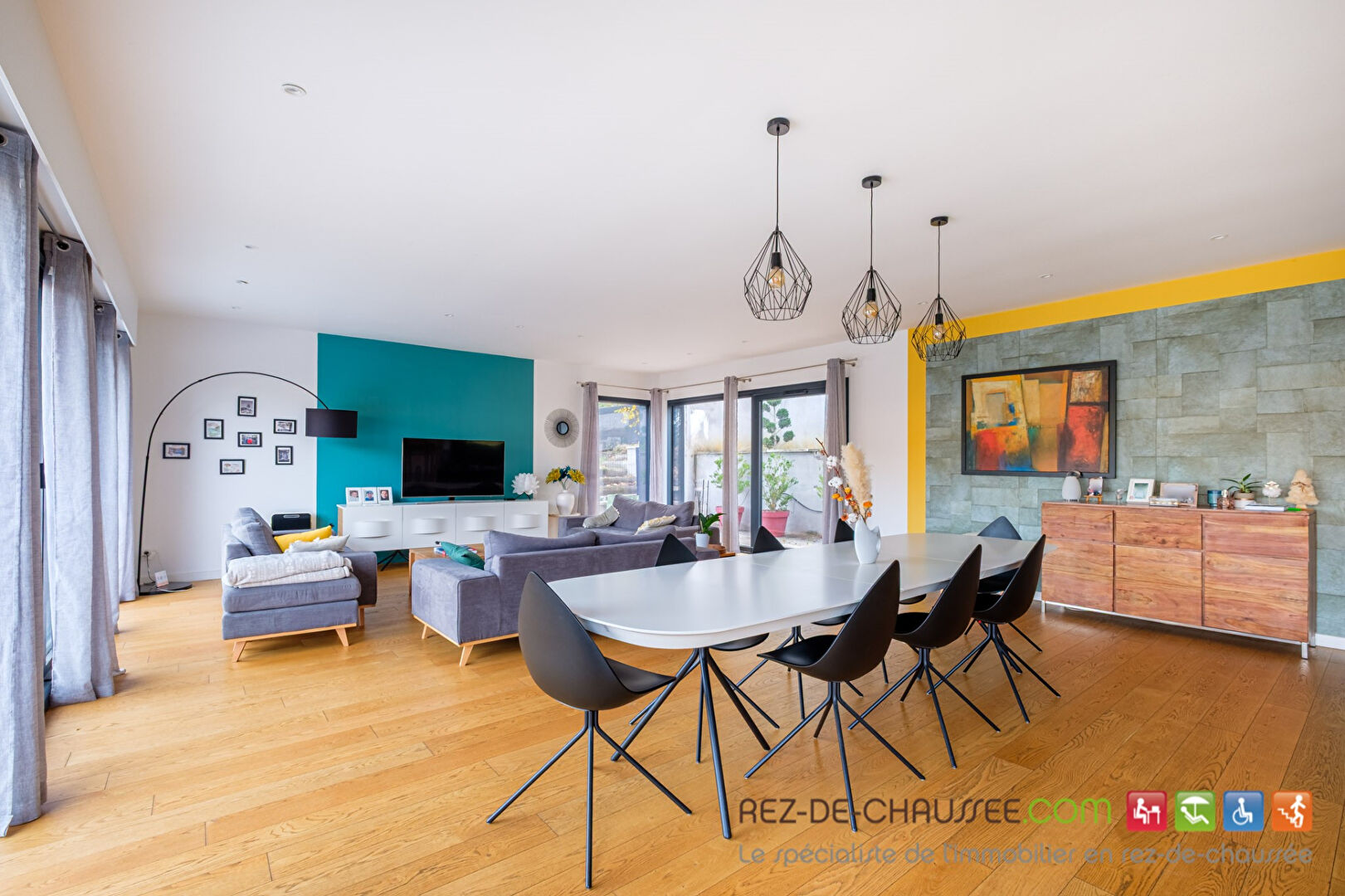 Ensemble professionnel d'exception avec piscine à Charbonnieres les bains 69260 — photo 4