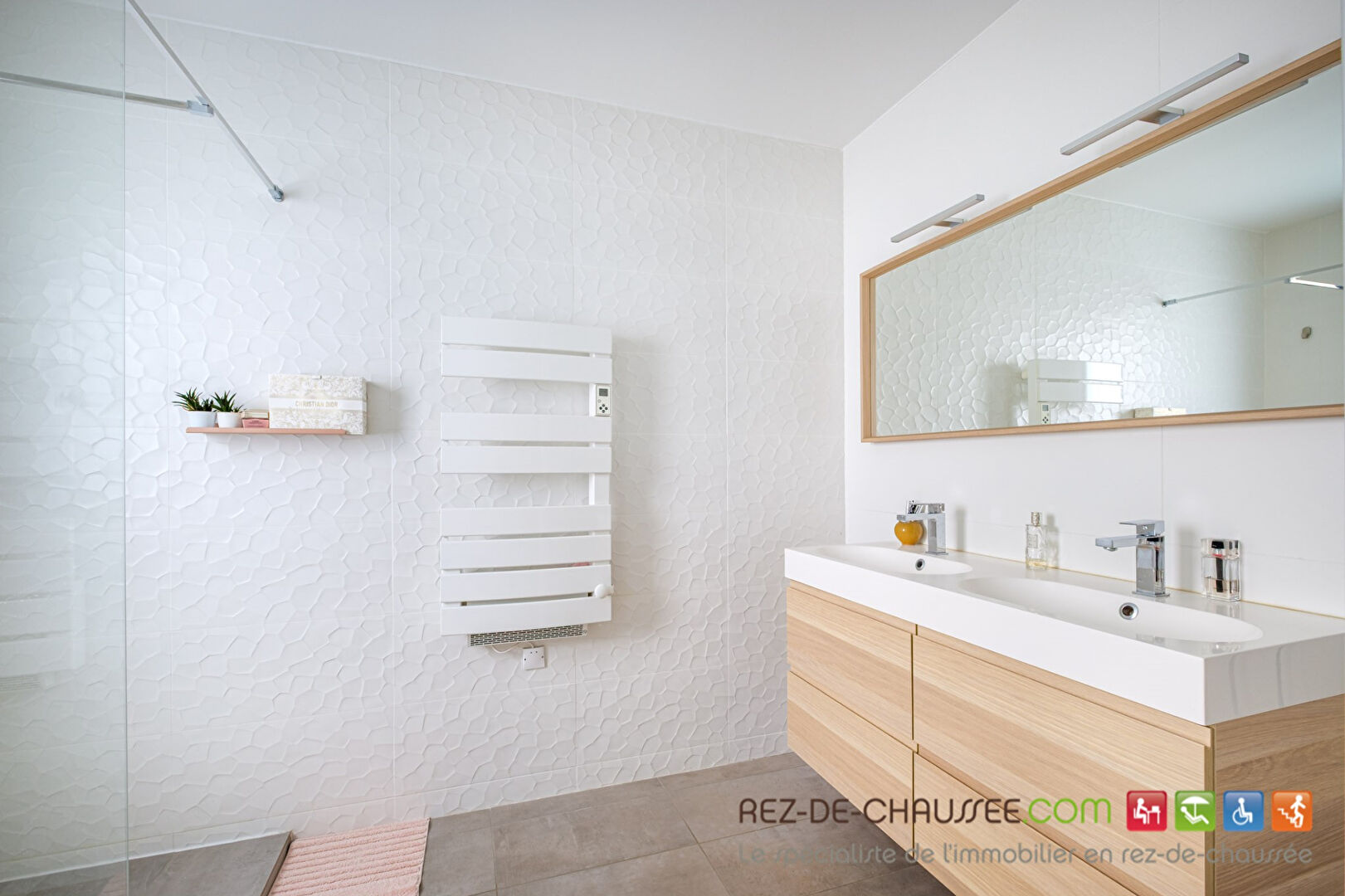 Ensemble professionnel d'exception avec piscine à Charbonnieres les bains 69260 — photo 8