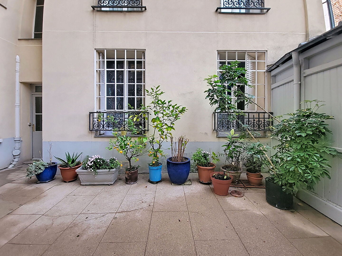 Appartement atypique secteur croix nivert à Paris 15 — photo 1
