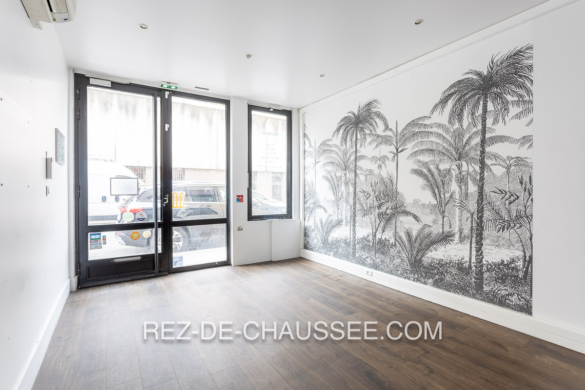 Local commercial rdc + 1er etage  rue de vanves à Boulogne billancourt 92100 — photo 1