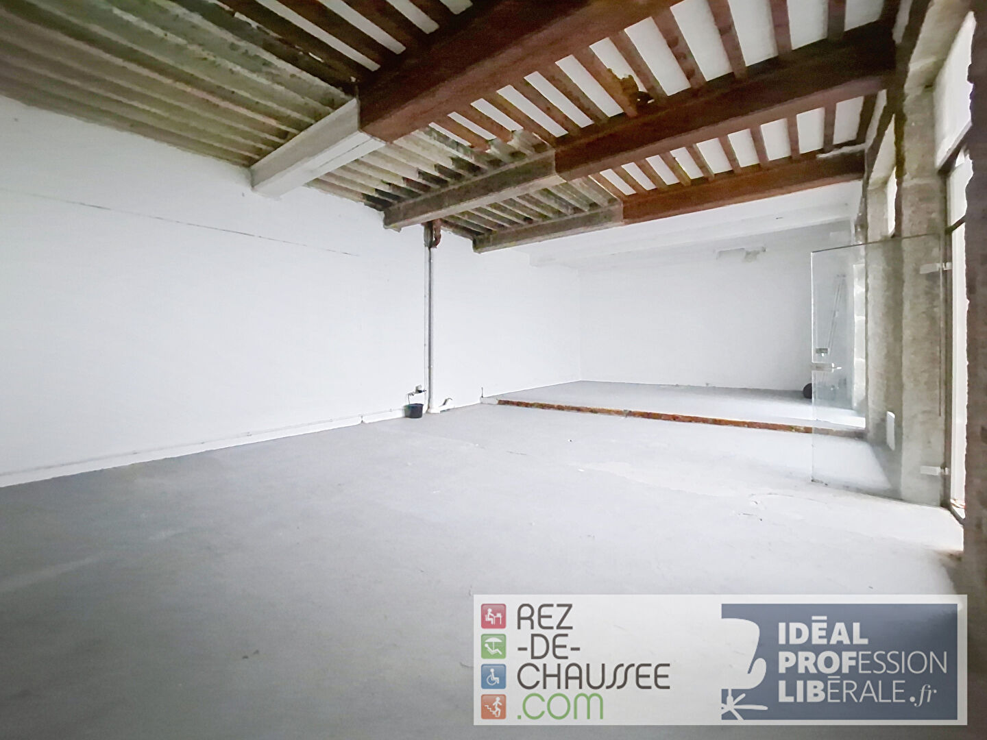 Lyon 2 - plateau bureaux en rdc de 83 m² à Lyon 69002 — photo 2