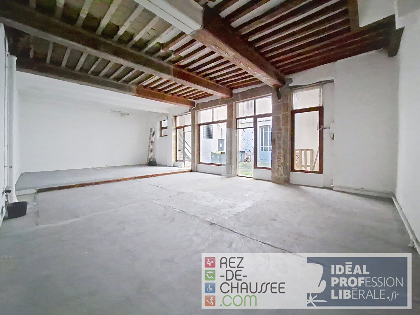 Lyon 2 - plateau bureaux en rdc de 83 m² à Lyon 69002 — photo 3