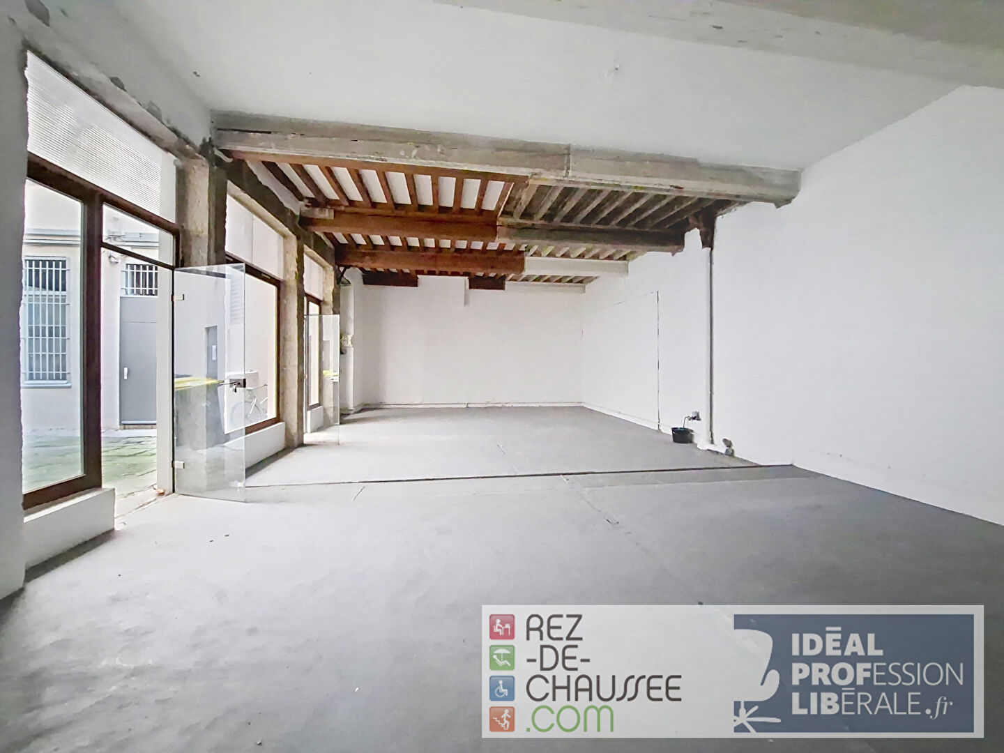 Lyon 2 - plateau bureaux en rdc de 83 m² à Lyon 69002 — photo 4