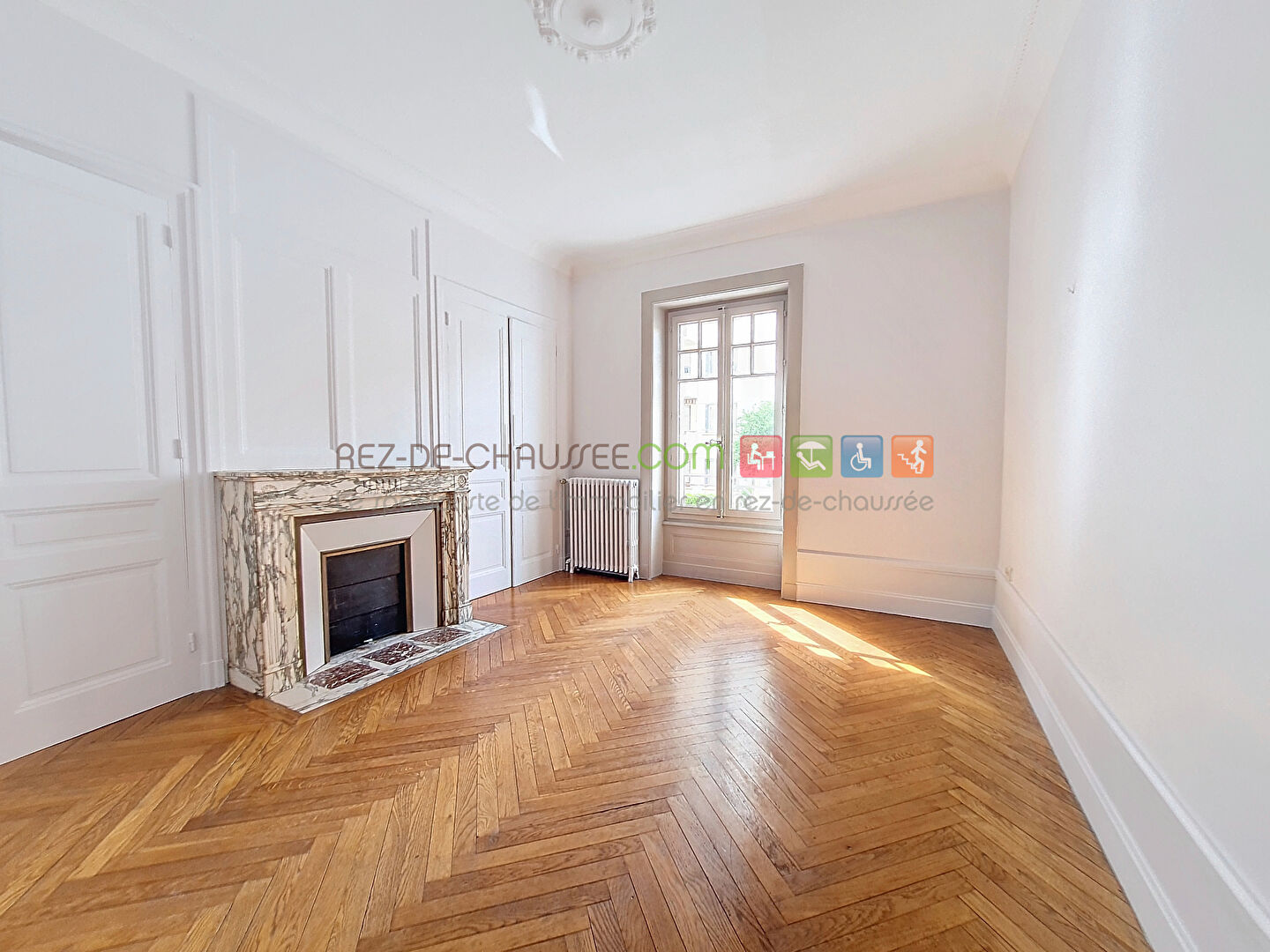 Croix-rousse plateau - local professionnel à la vente à Lyon 69004 — photo 8