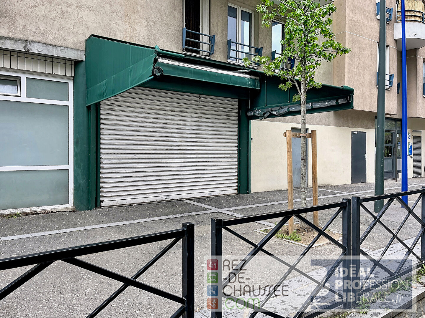 Clichy - local commercial vendu occupé (restauration)  - avec terrasse à Clichy 92110 — photo 1