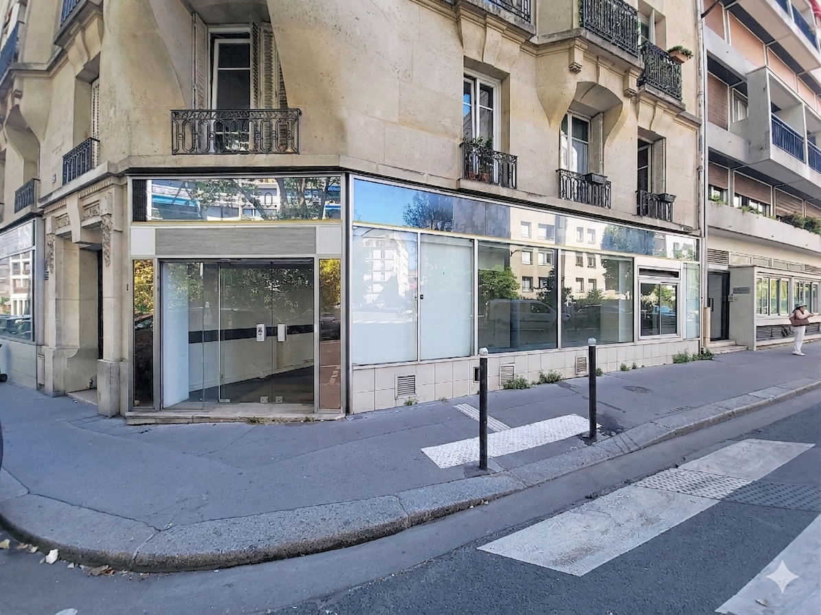 LOCAL EN ANGLE SAINT JACQUES