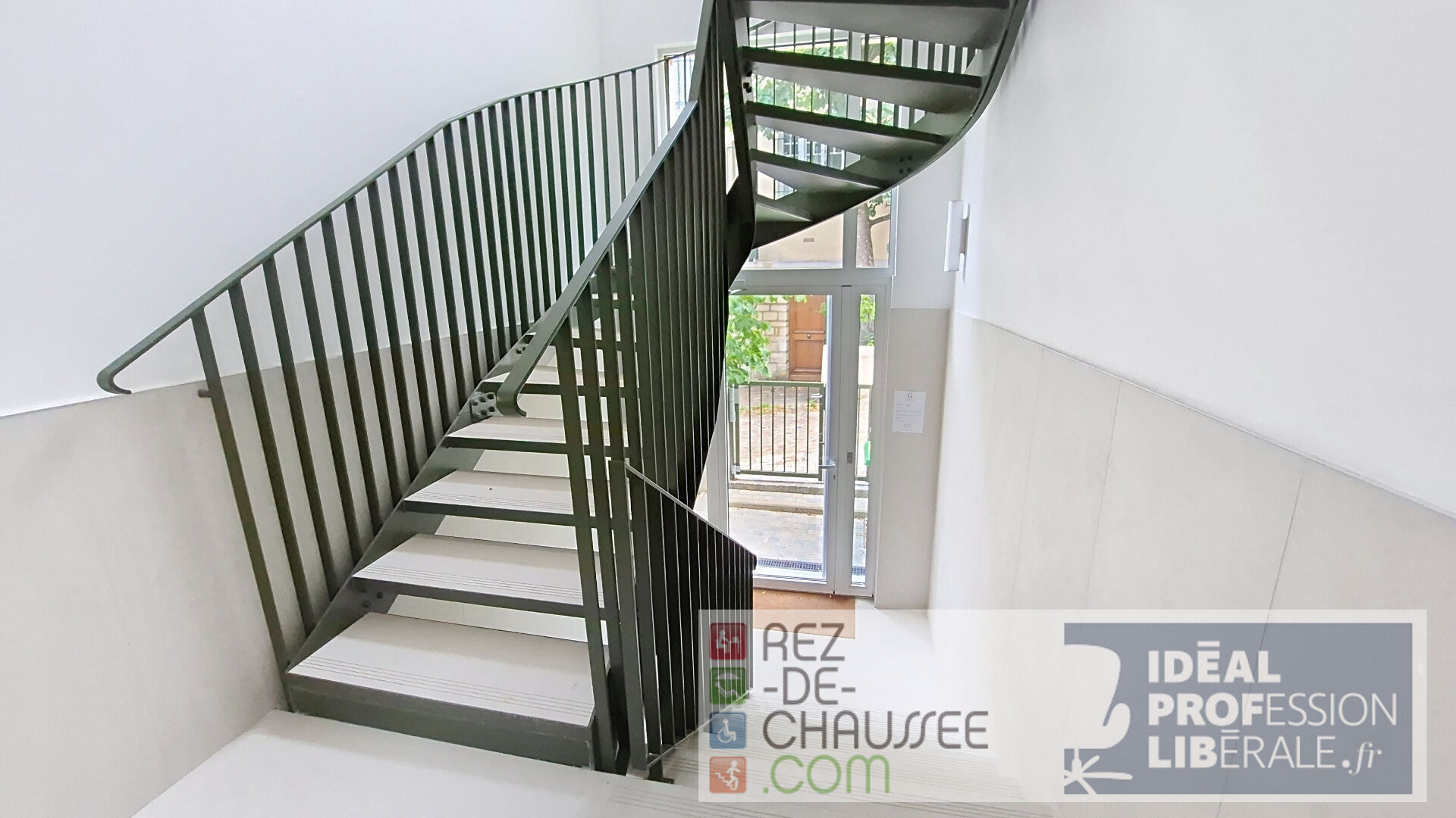 Mousaïa appartement sur 2 niveaux avec exterieur à Paris 19 — photo 10
