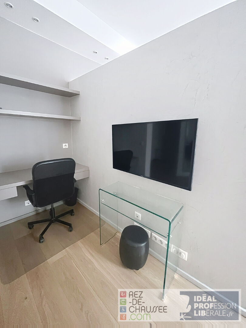 Studio meublé en rdc à Paris 16 — photo 5