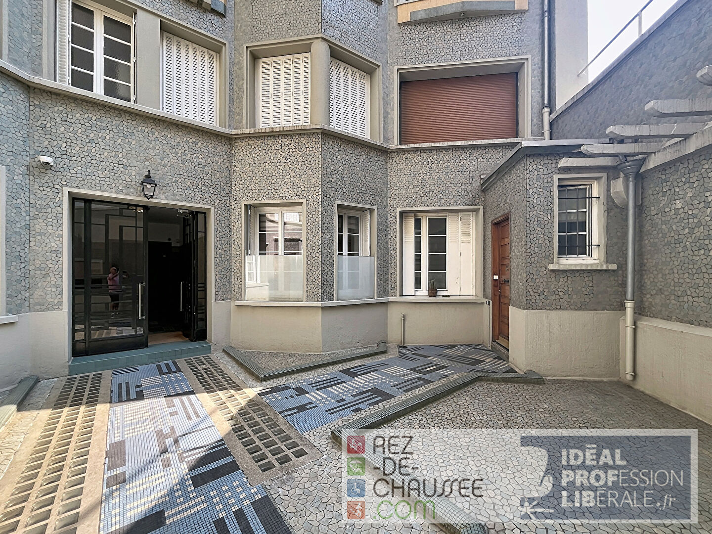 Studio meublé en rdc à Paris 16 — photo 9