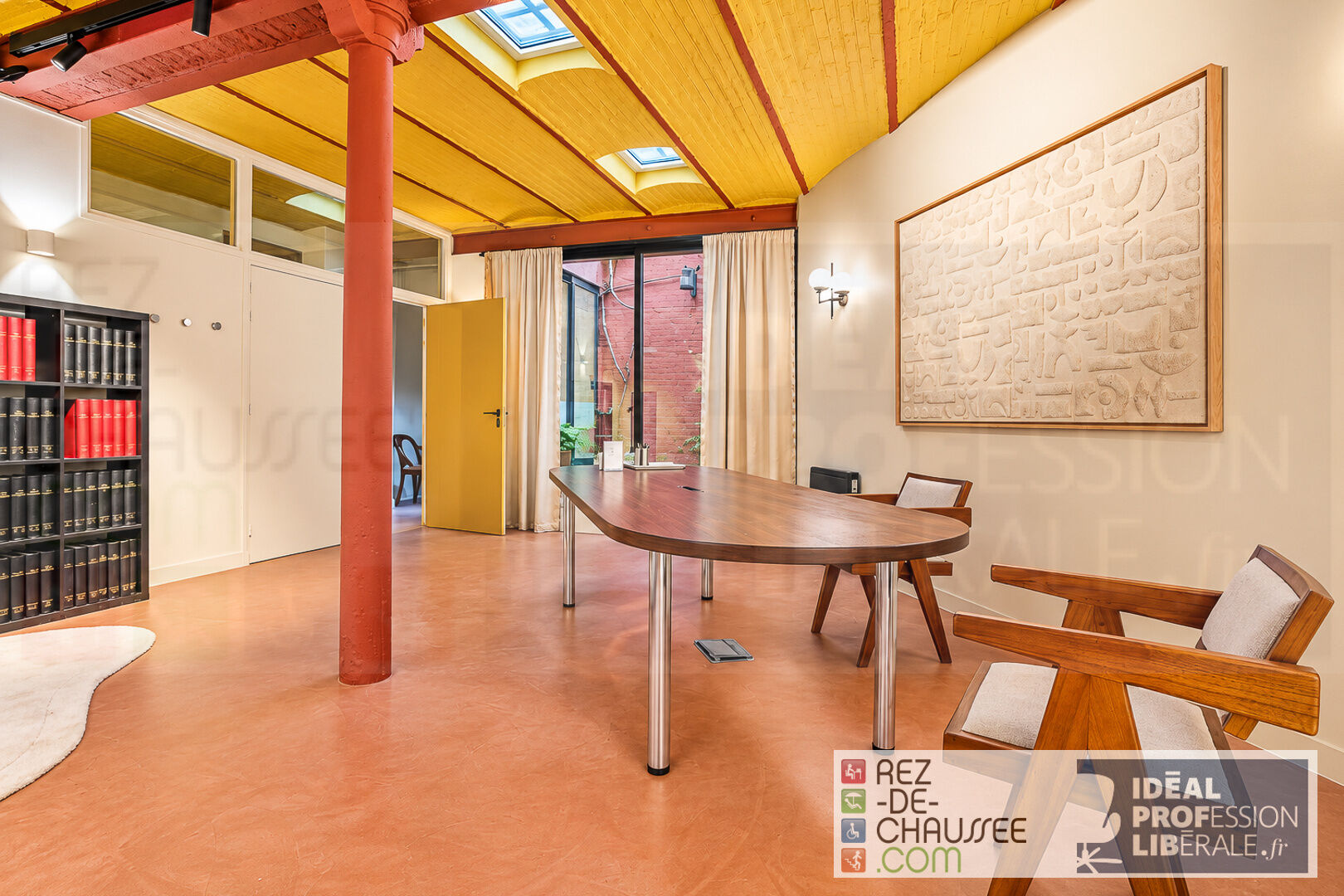 TRIANGLE D'OR - BUREAUX DE 145M2 POUR PROFESSION LIBÉRALE