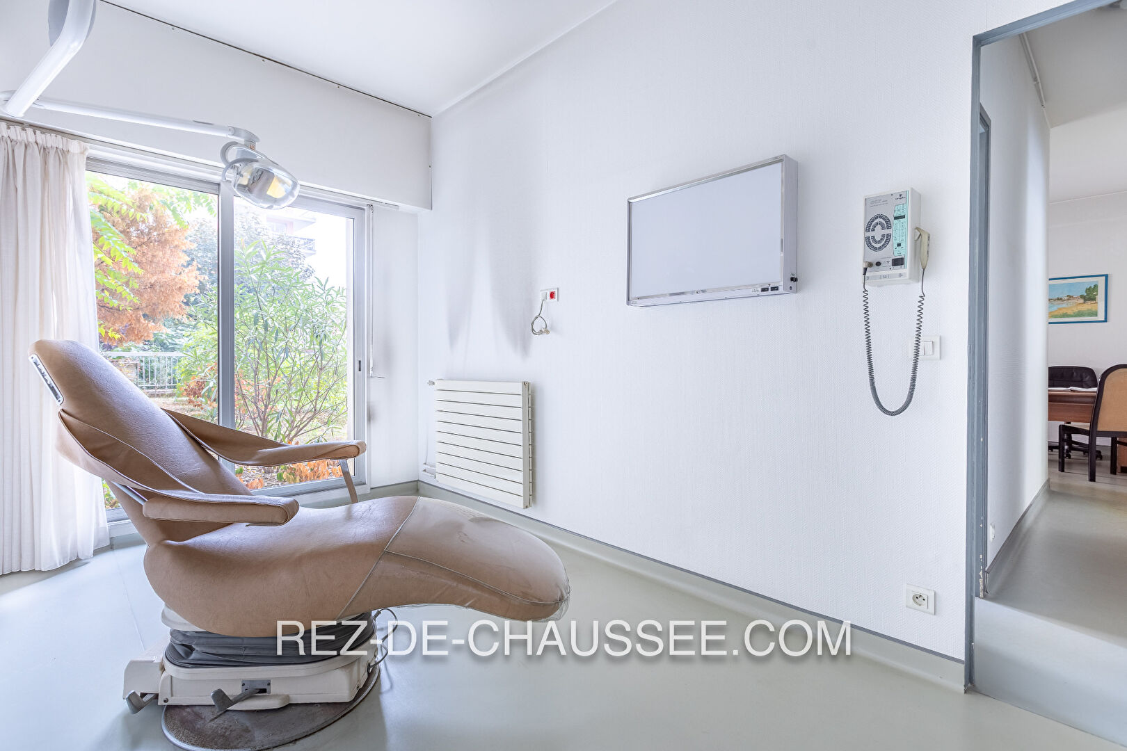 Daumesnil lumineux bureaux en tres bon etat à Paris 12 — photo 4